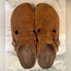 Birkenstock Suede Boston Soft Footbed
